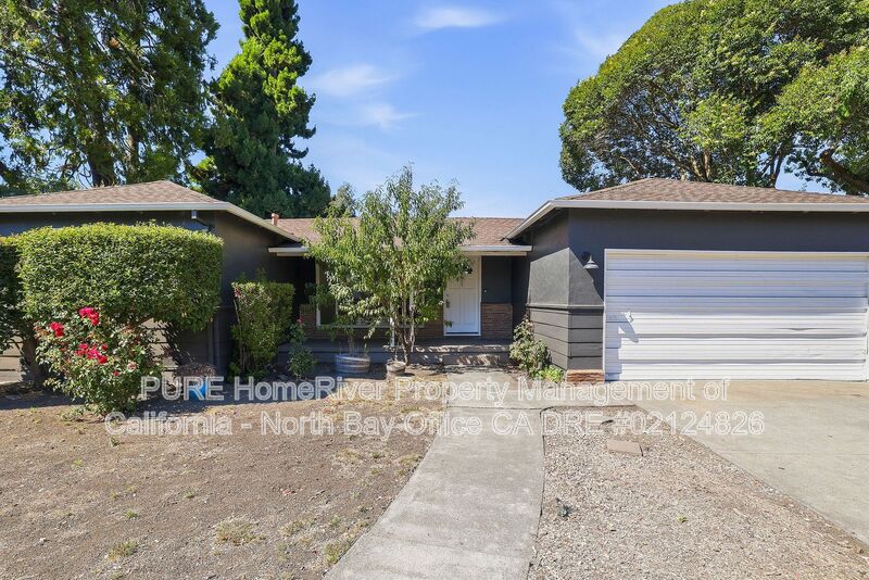 Santa Rosa House: 2107-A Montgomery Drive