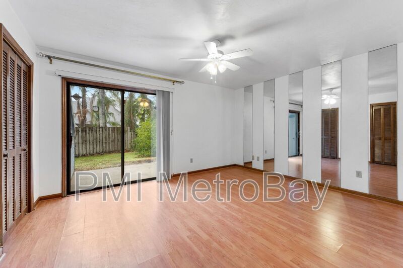 Temple Terrace Townhome: 5206 Pine Mill Ct