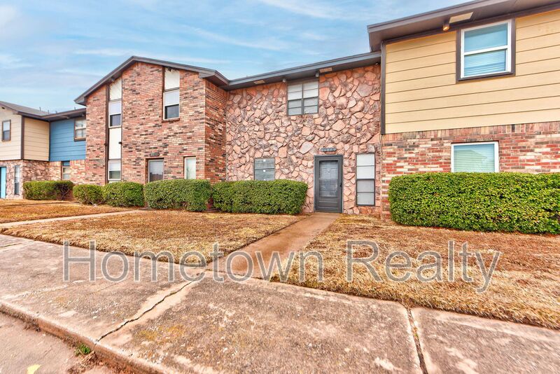 Oklahoma City House: 8075 NW 23rd Street