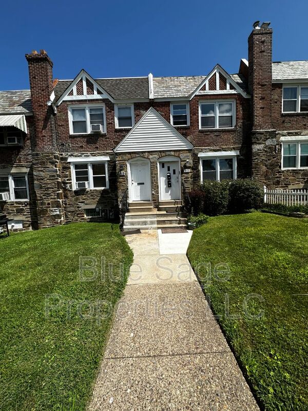 Drexel Hill House: 813 Windermere Ave