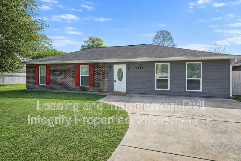Baton Rouge House: 7441 Quorum Drive