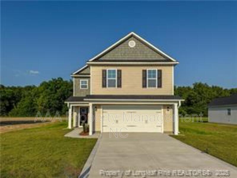 Parkton House: 203 Guard Ln