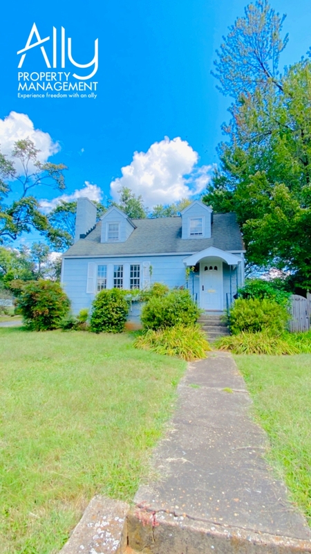 Charlottesville House: 500 Hanover Street