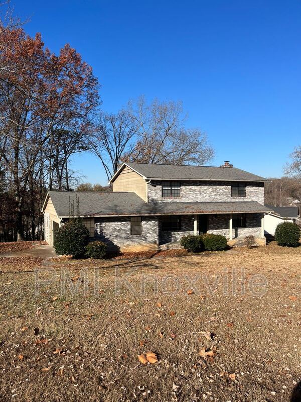 Knoxville House: 1452 Buxton Dr