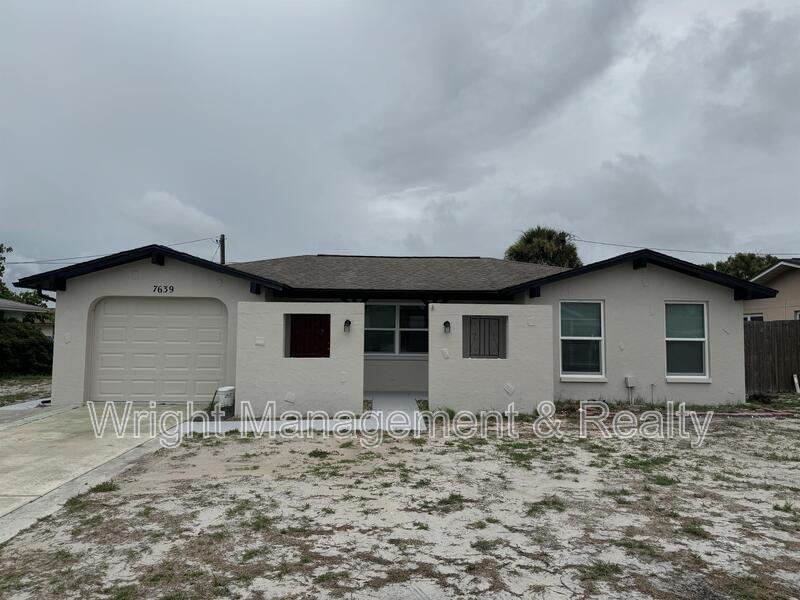 Port Richey House: 7639 Jasmine Boulevard