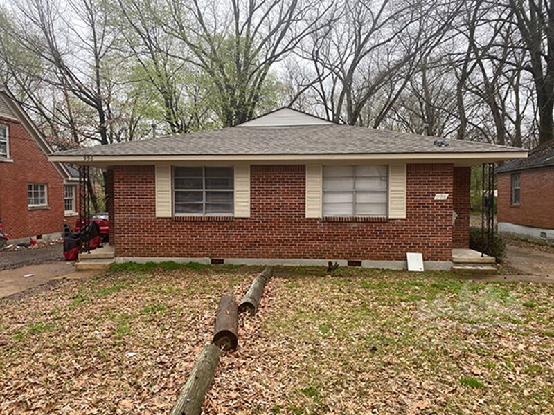 Memphis House: 996 S Highland St