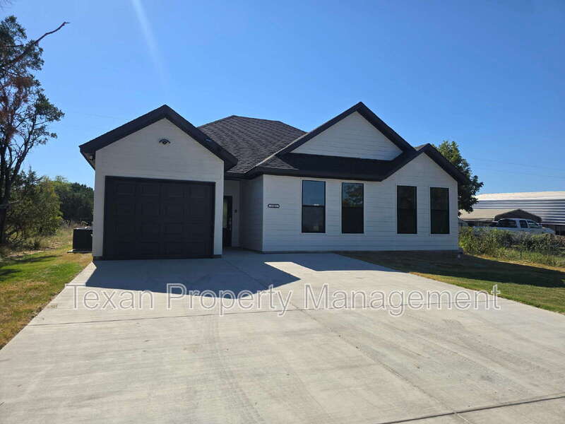 Granbury House: 3505 Brazos River Drive