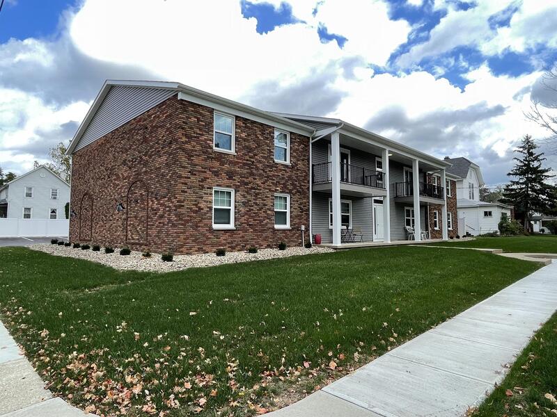 Medina Condo: 331 W. Washington St. - 3