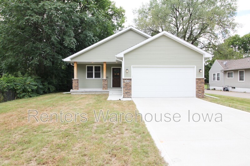 Des Moines House: 3828 40th St