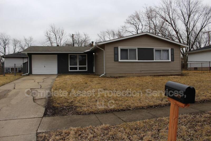 Merrillville House: 7019 Van Buren Lane