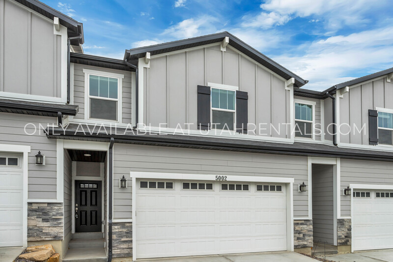 Lehi House: 5002 N Marble Fox Way