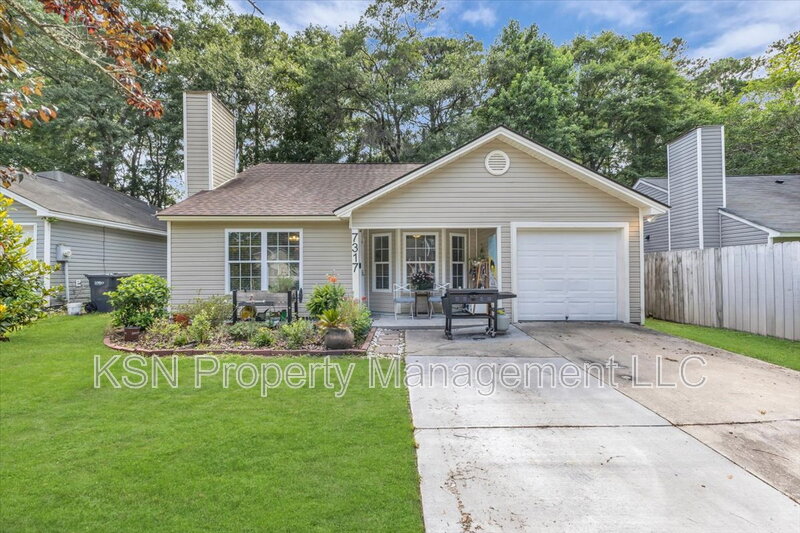Savannah House: 7317 Leghorn Street