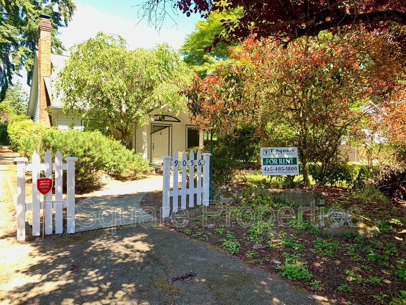 Redmond House: 9056 Avondale Road NE
