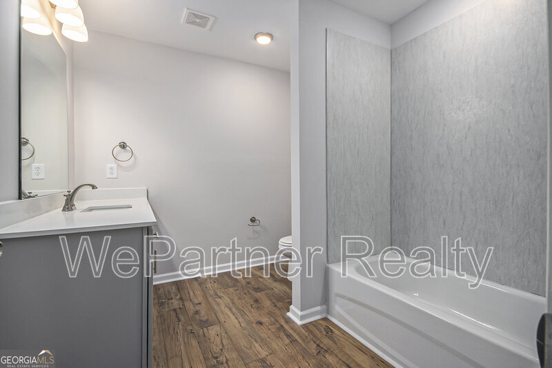 Bremen Townhome: 144 Crest Pointe