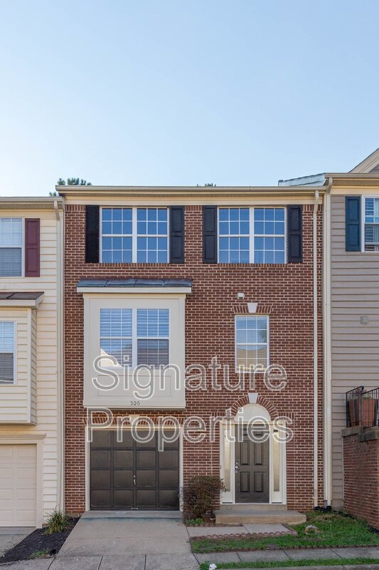 Stafford Townhome: 506 Waters Cove Ct
