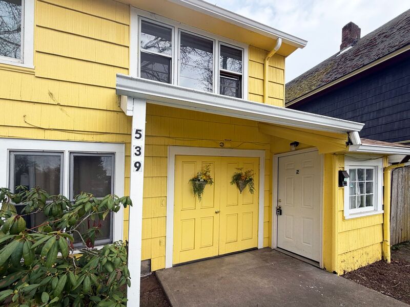 Eugene Condo: 539-2 Madison Street