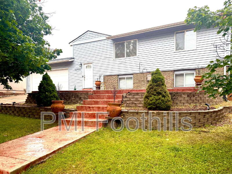 Aurora House: 12996 E Florida Dr