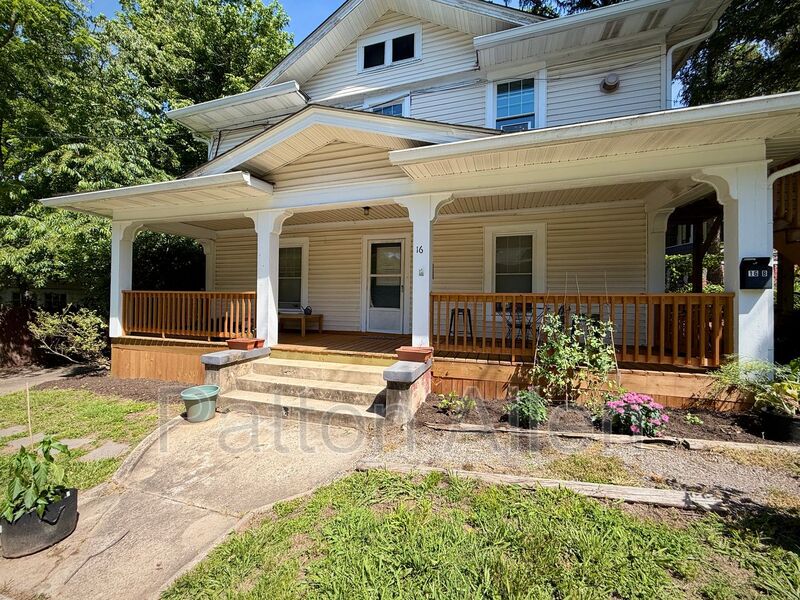 Asheville Condo: 16 Hillside St