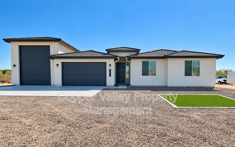 Surprise House: 15831 West Jomax Road
