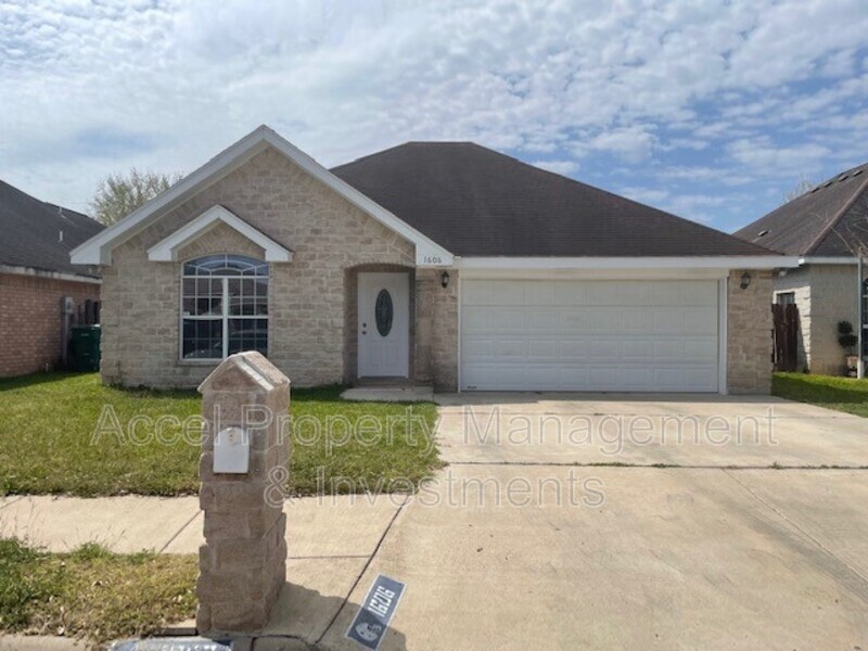 Pharr House: 1606 S. Kumquat St.