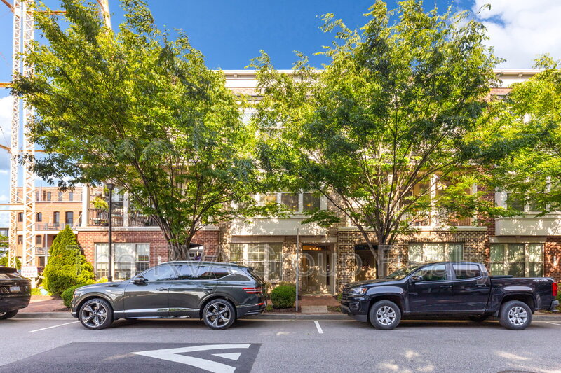 Richmond House: 4941 Old Main Street