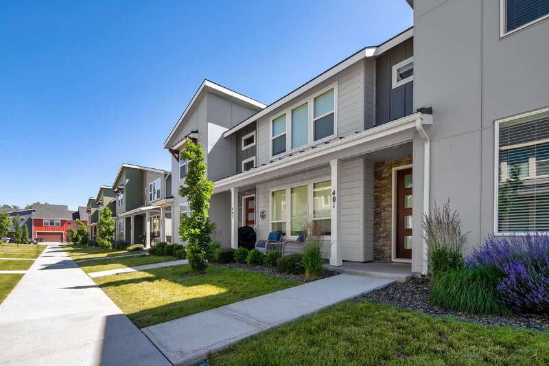 Meridian Townhome: 401 North Tessa Avenue