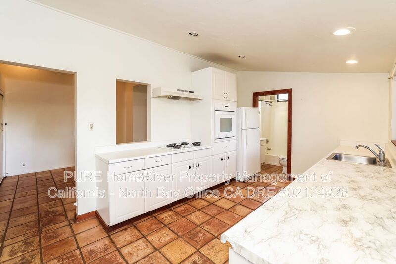 Sonoma Condo: 201 Meadowlark Ln