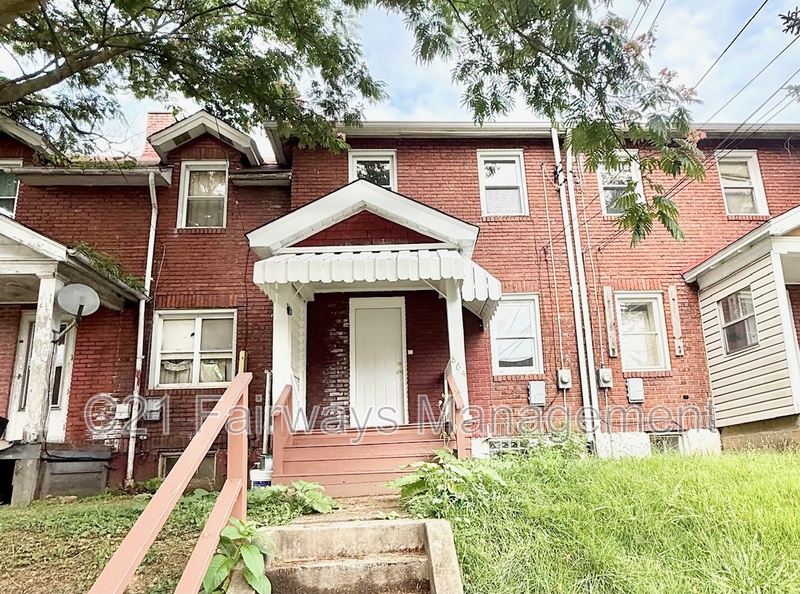 Clairton House: 864 Vankirk Street