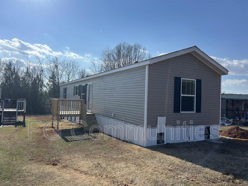 Taylorsville House: 66 Mt Pilot Mhp Drive
