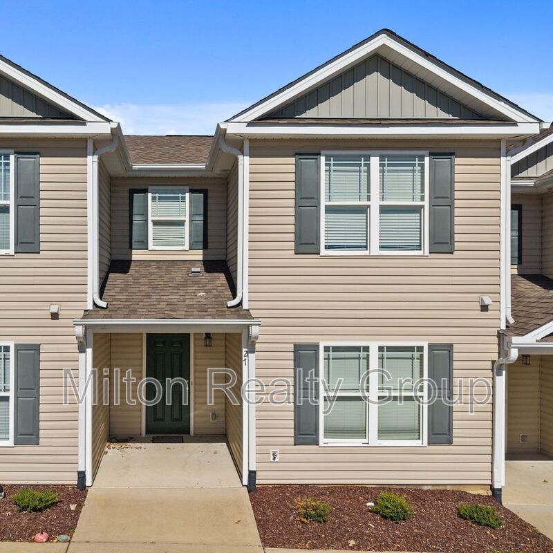 Lillington House: 27 River Stancil Dr.