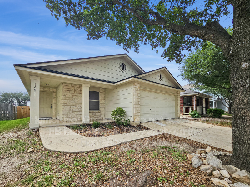 San Antonio House: 14211 Yellow Warbler
