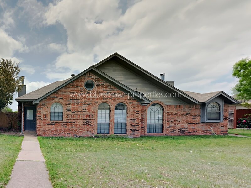 Fort Worth Condo: 10317 Lone Pine Ln