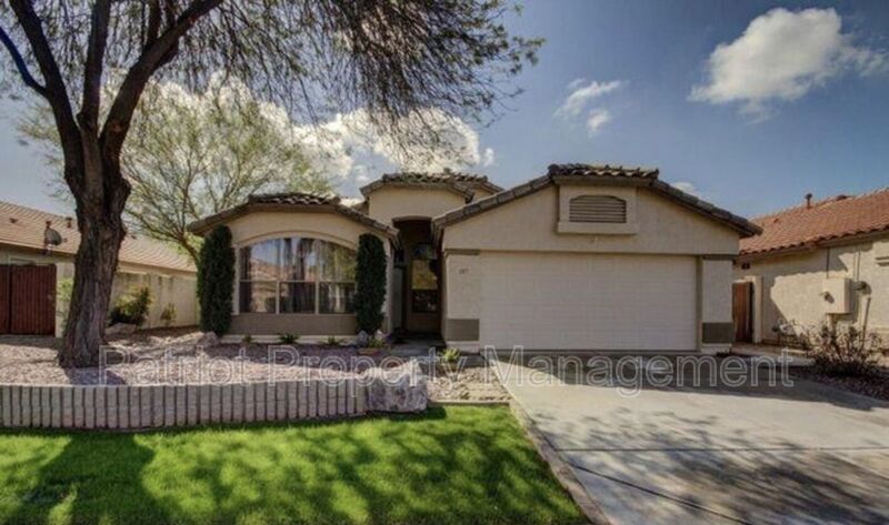 Avondale House: 12817 W Alvarado Rd