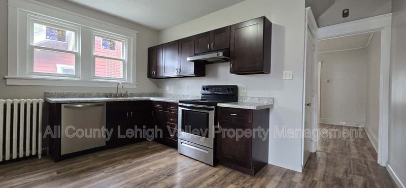 Allentown House: 1324 S 2nd St