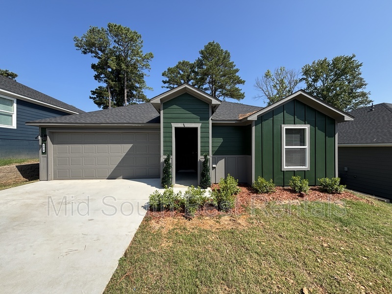 Little Rock House: 8410 Oxford Valley Dr