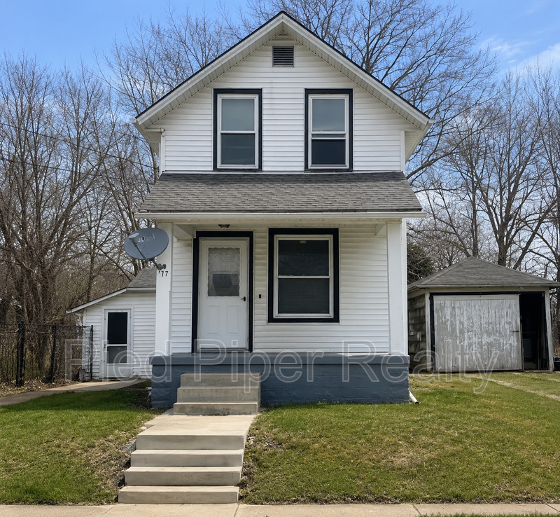 Freeport House: 712 E Shawnee St