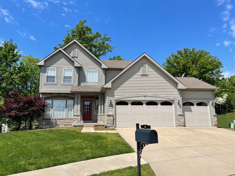 St. Charles House: 1437 Bridgeport Terrace