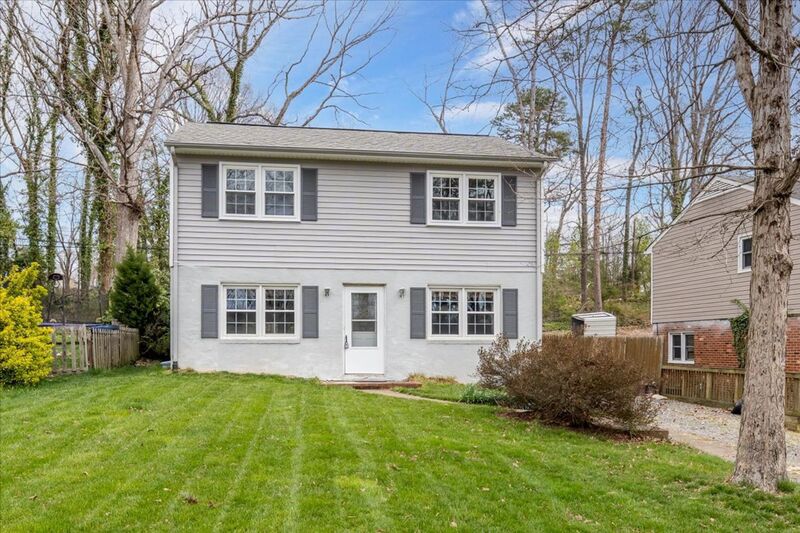 Fredericksburg House: 181 Longstreet Avenue