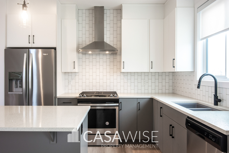 Edmonton House: 590 Lewis Greens Drive Northwest