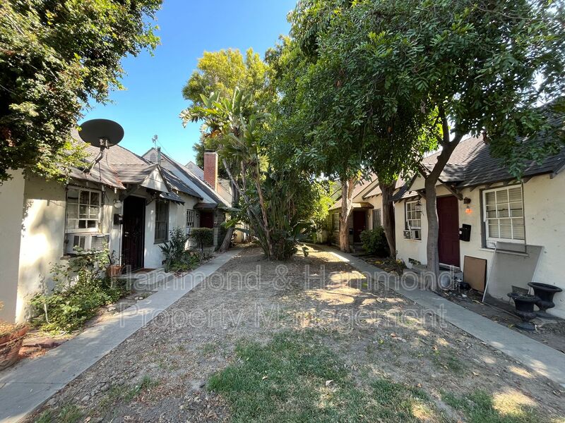 North Hollywood Condo: 11044 Otsego St.