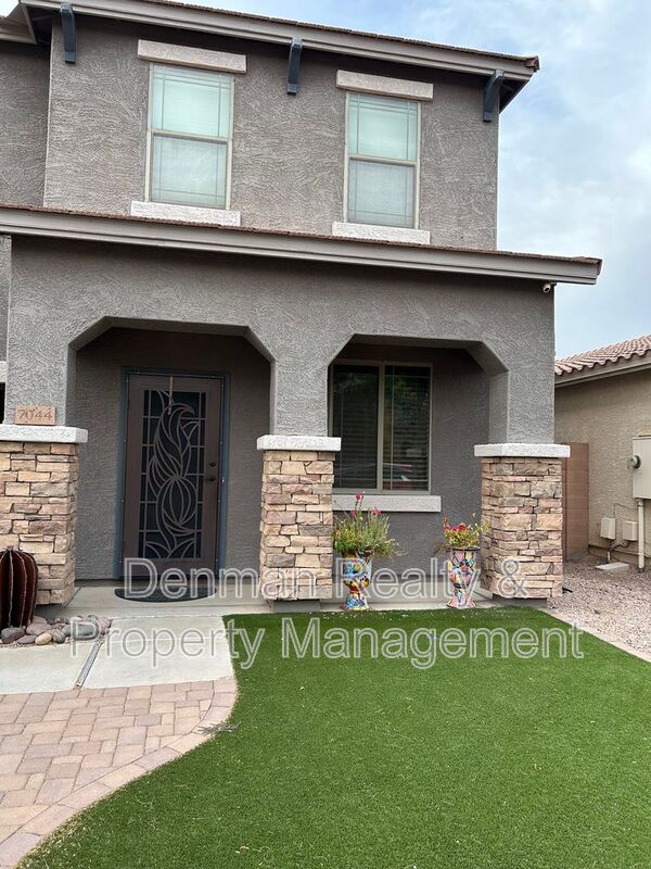 Laveen House: 7044 W. Alta Vista Road