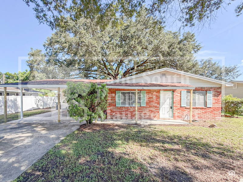 Lakeland House: 3519 Colleen Drive