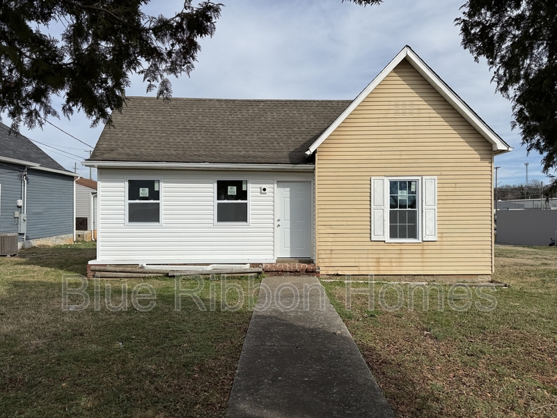 Knoxville House: 1612 8th Avenue