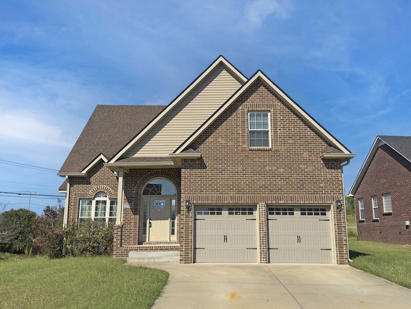 Clarksville House: 3300 Twelve Oaks Blvd