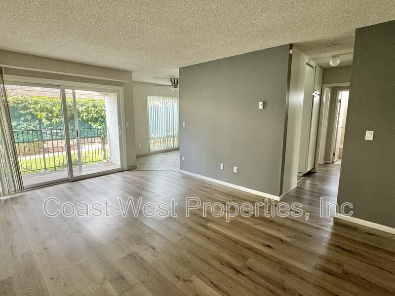 San Diego Condo: 1075 Chalcedony Street - D