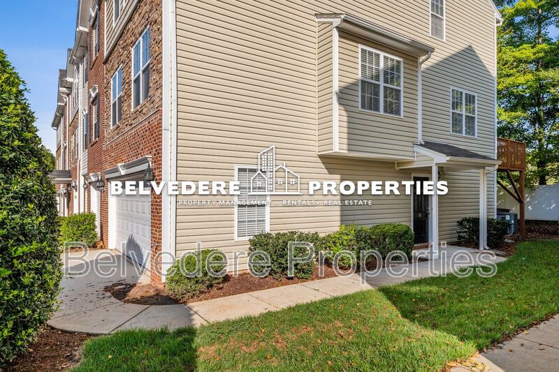 Greensboro House: 14 Dunlevy Way