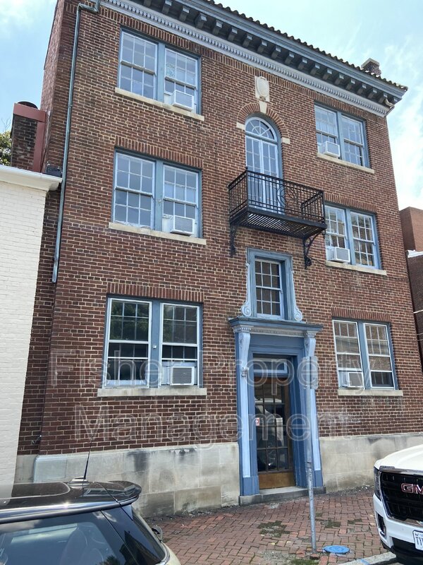Richmond Condo: 111 North Foushee Street