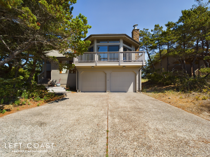 Lincoln Beach House: 26 Dune Point Drive