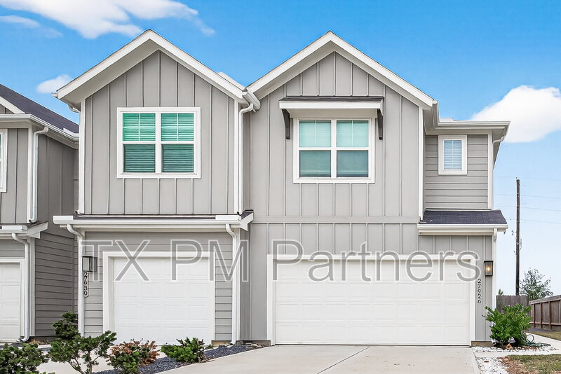 Katy Townhome: 27926 Western Creek Court