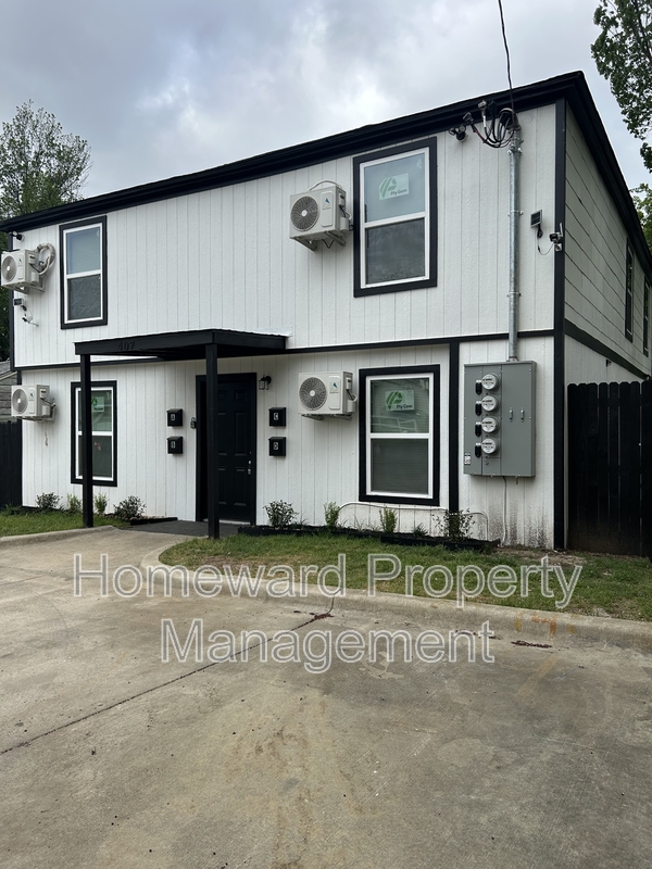 Dallas Condo: 407 North Justin Avenue - A